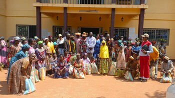 Batouri : Un geste de cœur du Maire Auberlin Mbelessa en faveur des veuves à la veille du Nouvel An